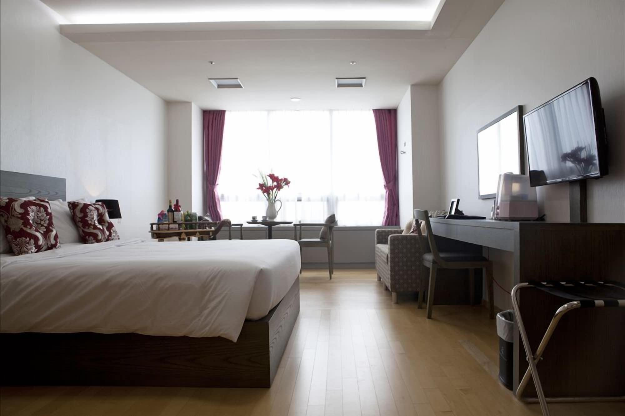 Hotel Hu Incheon Airport Exterior photo