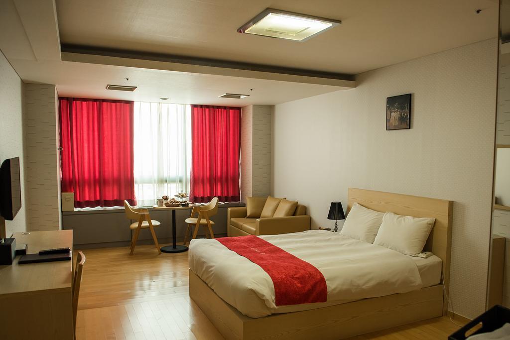 Hotel Hu Incheon Airport Exterior photo